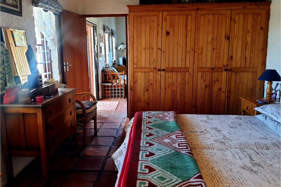 4 Bedroom Property for Sale in Boggomsbaai Western Cape